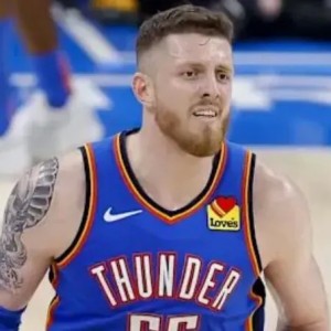 皇冠体育-戴格诺特谈哈滕回归：他的价值是无形的，他不关注数据